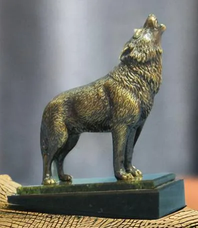 Бронзовая статуэтка «Воющий волк», 130×60×150 мм