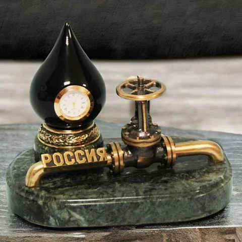 Винтажные настольные часы «Российская нефтяная промышленность» из бронзы и змеевика
