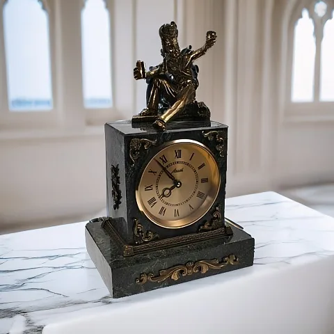 Часы «Казак» с бронзовой фигурой