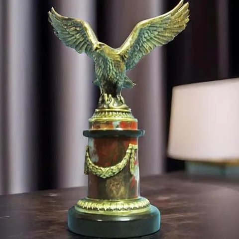 Статуэтка «Орел на пьедестале» из бронзы