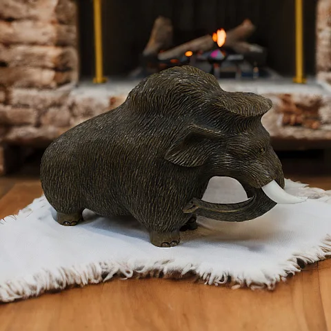 Каменная скульптура «Мамонт» из кальцита
