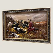 Резная картина «Охотники на привале» 40×60 см — фотография 3