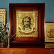 Икона Иисуса Христа /в киоте/. Златоуст — фотография 1