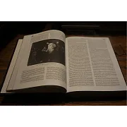 Закон и справедливость — книга в коже — фотография 2