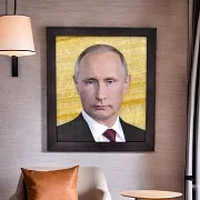 Картина «В.В. Путин» на ониксе в рамке из ясеня — фотография 1