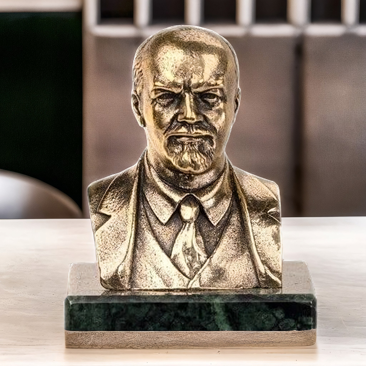 Бронзовый бюст "В.И. Ленин"