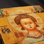 Икона деревянная в ковчеге "Спас Эммануил" — фотография 7