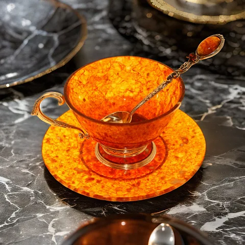 Ажурная чашка из янтаря с ложкой