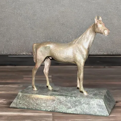 Скульптура «Жеребенок» из бронзы, 20×110×100 мм