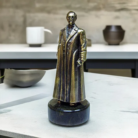 Копия памятника «Ф.Э. Дзержинский» из бронзы, 195 мм