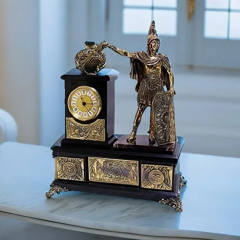 Каминные часы «Цезарь» из долерита и яшмы