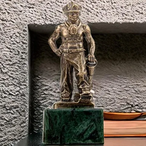 Бронзовая статуэтка «Шахтёр с отбойным молотком» на подставке