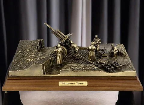 Диорама «Оборона Тулы» из бронзы и ясеня, 1:35