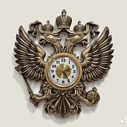 Резные часы с гербом РФ из ясеня — фотография 1