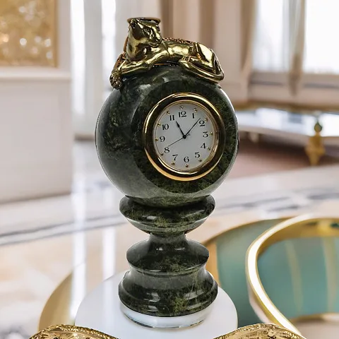 Винтажные часы с пантерой