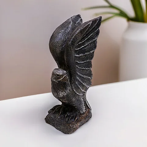 Скульптура «Орел» из кальцита