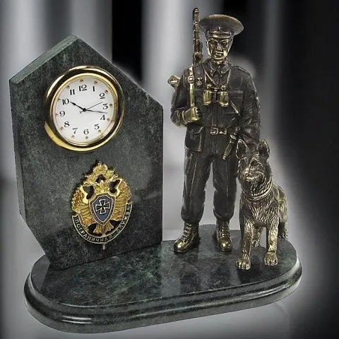 Часы «Пограничник» с собакой