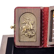 Книга с молитвами "Георгий Победоносец" — книга в кожаном переплёте — фотография 5