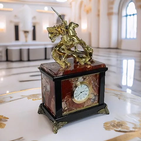 Каминные часы «Георгий Победоносец» из яшмы и долерита