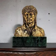 Бюст «Цой В.Р.» из бронзы — фотография 1