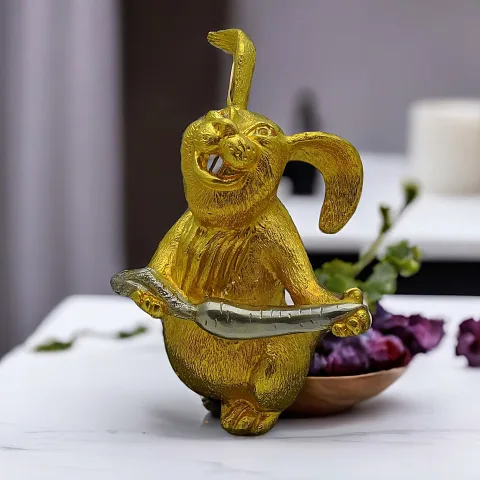 Статуэтка «Кролик с морковкой» из бронзы